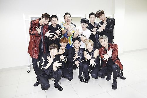 韩名嘴刘在石与exo合唱《舞王》17日上线