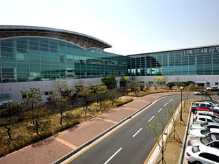 金海国际机场(釜山)
