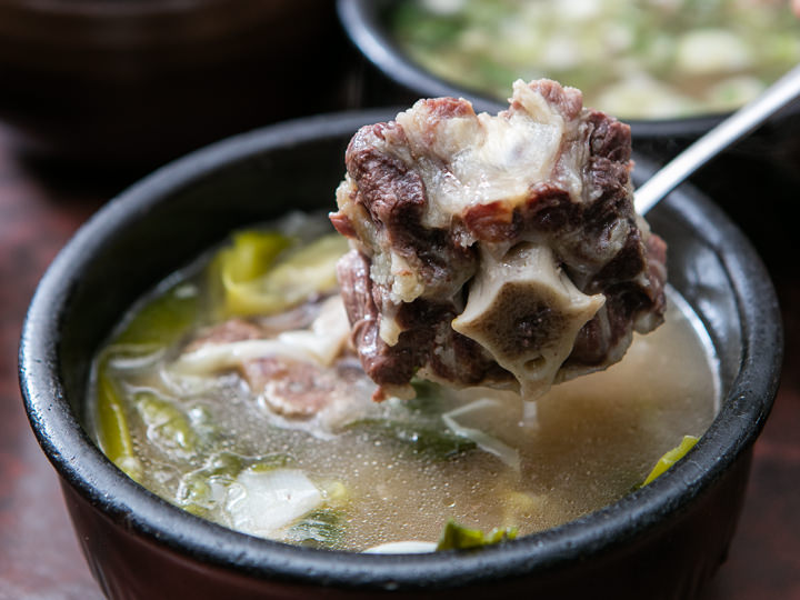 牛骨汤 韩国美食 韩国旅游网 韩巢网 牛骨汤 韩国美食 韩国旅游网 韩巢网