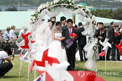 中国100对新人将来釜山参加婚庆游