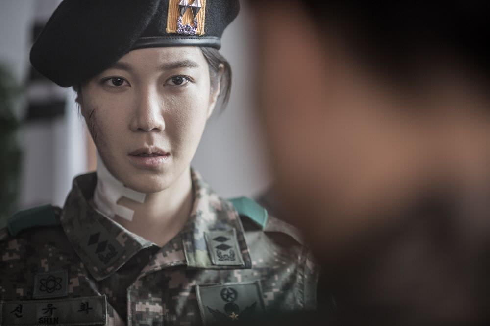 《舞水端》李智雅：初次拿枪感觉挺重