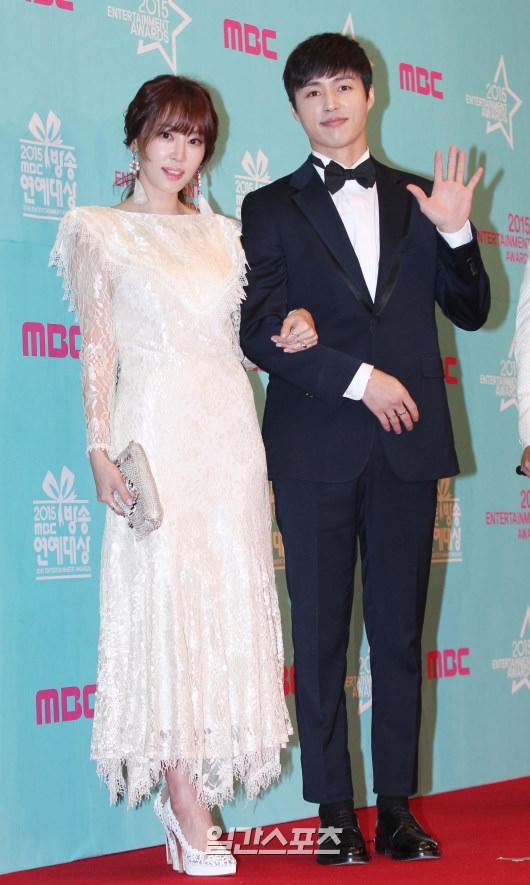 姜艺媛与吴闵硕退出《我们结婚了》 18日参与最后一次拍摄