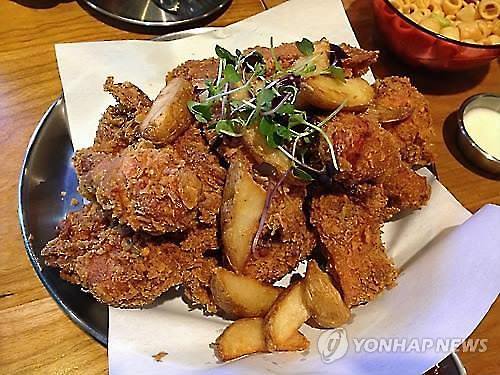资料图片：炸鸡