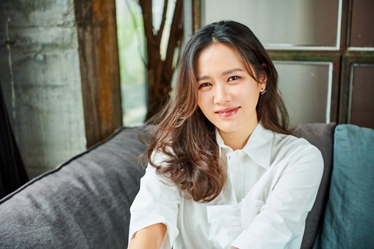 孙艺珍方面：膝盖受伤不严重