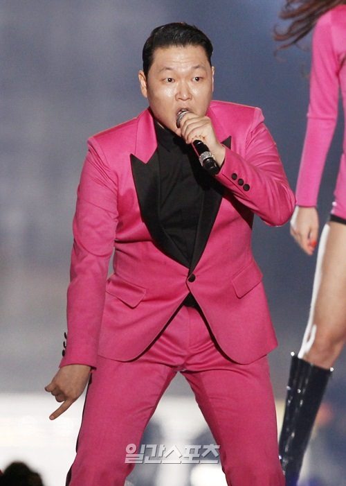 仅浏览量突破1亿次的视频就有六个,不仅是《daddy》和《江南style》