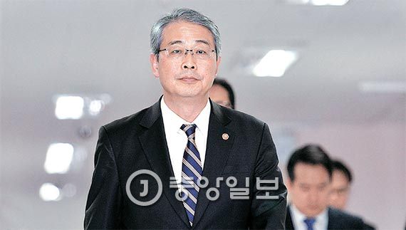 恢复韩国经济将成为韩国经济副总理候选人首要课题