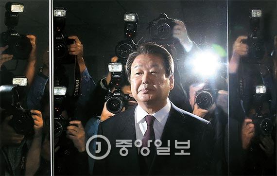 韩国执政党前党首要求朴槿惠退党