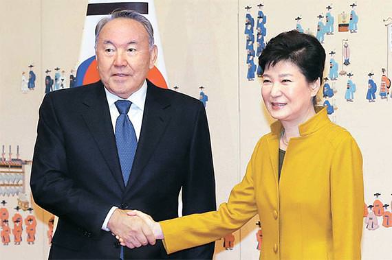 朴槿惠重启外交活动
