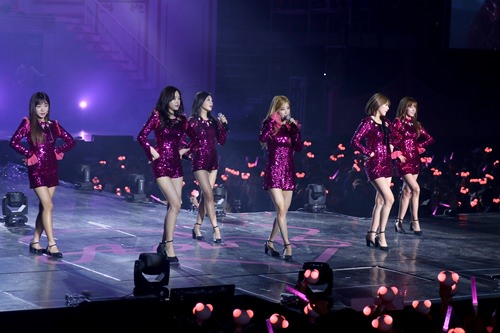 了"pink party:the secret invitation"个人演唱会,1万多人来到现场