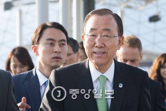 潘基文拟于12日返回韩国准备大选