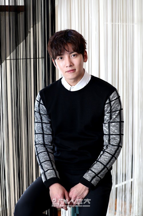 池昌旭：首次主演电影，压力很大