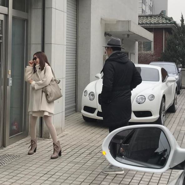 金泰希和Rain夫妇一直忙于置办新婚用品