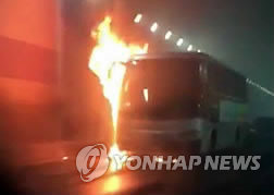 威海韩国国际幼儿园校车起火