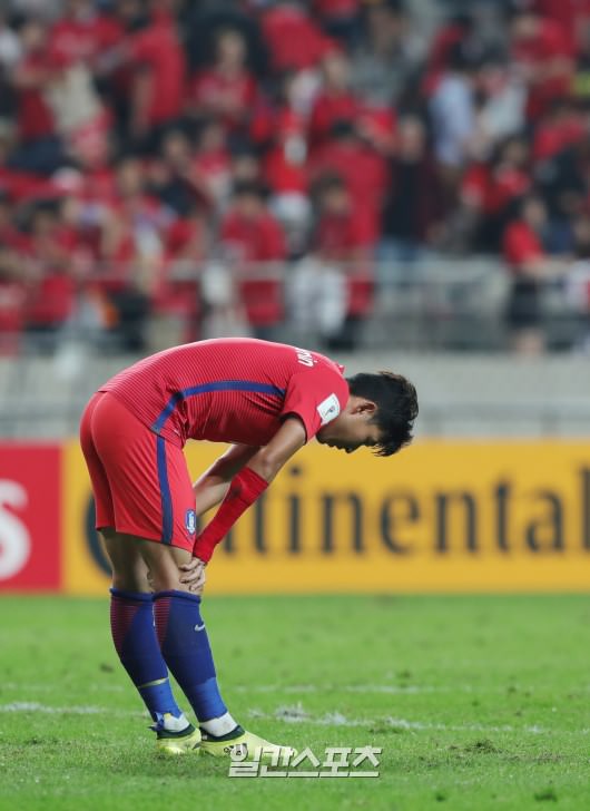 韩国国足与伊朗0比0战平