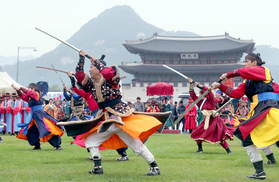 中秋文化活动在首尔各地举行