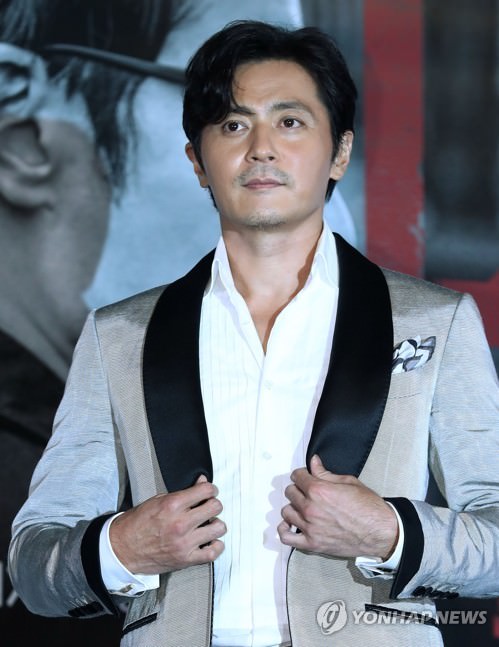 张东健李帝勋亮相釜山电影节