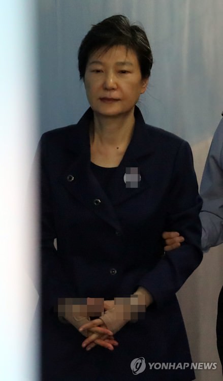 简讯：朴槿惠称望政治报复至此终结 愿为一切负责