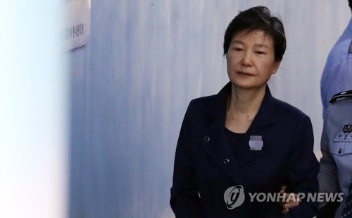 朴槿惠涉贿案27日继续庭审