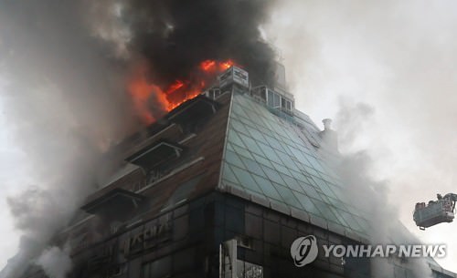韩堤川火灾已造成29人遇难