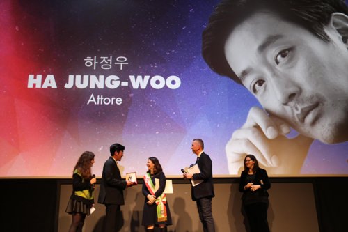 河正宇获佛罗伦萨文艺奖成荣誉市民