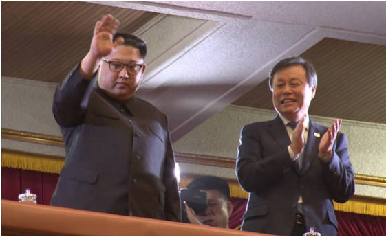 金正恩现场观看韩国艺术团平壤演出