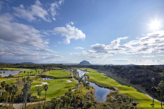 图为太平洋联盟国际(Pacific Links International)在济州岛的合作高尔夫球场Teddy Valley CC全景。(照片：太平洋联盟韩国)