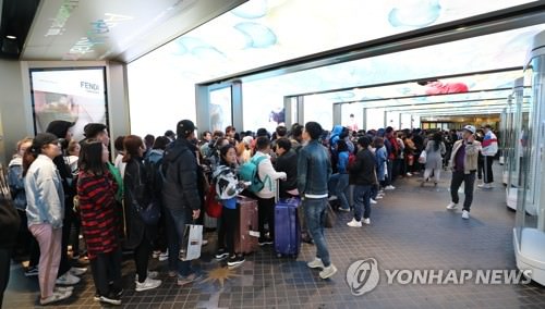 免税店9月起限制部分外国人当场取货