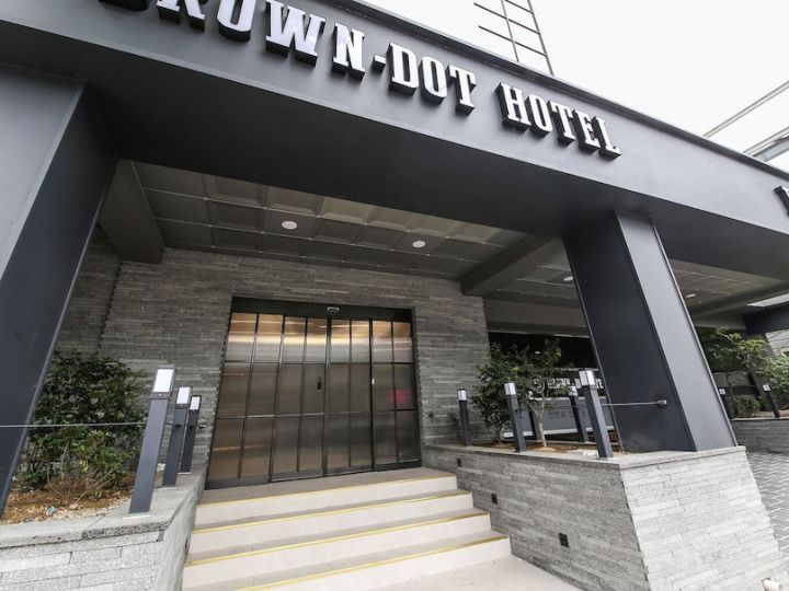 BROWNDOT HOTEL