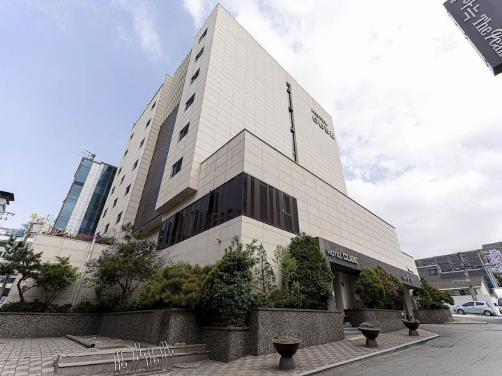 CUBE HOTEL
