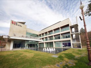 镇安红人蔘水疗别墅酒店