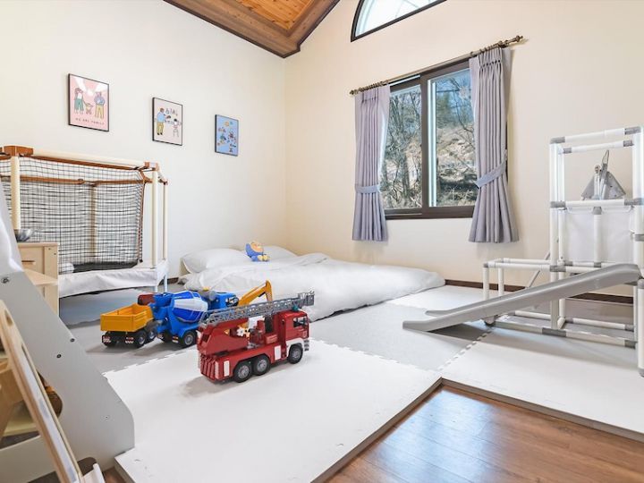 Namyangju Hi Mom Kids Family Pension Black