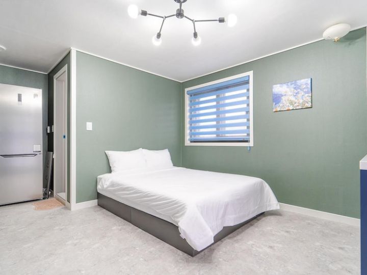 Samcheok Jangho Madang Minbak Pension