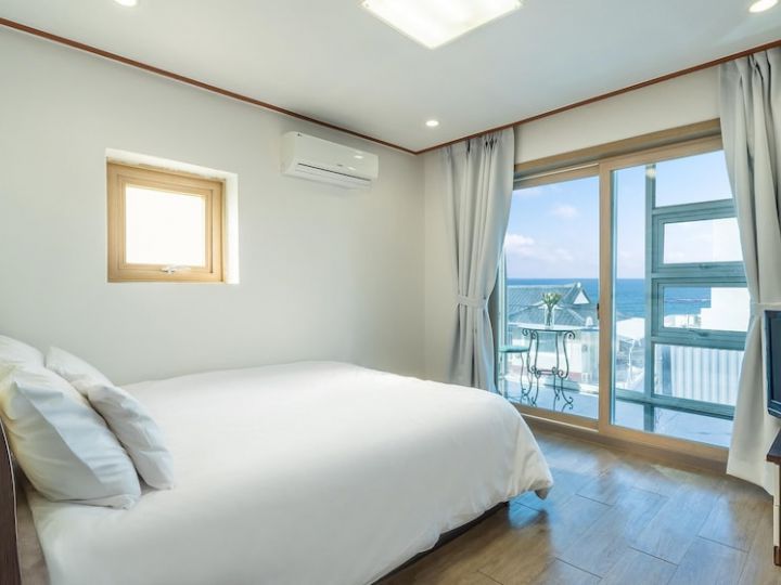 Samcheok Jangho Sanho Pension