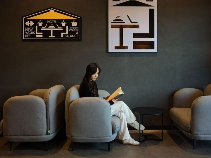 Workers Hotel Daejeon by Aank
