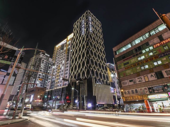 龙仁阿斯特罗酒店