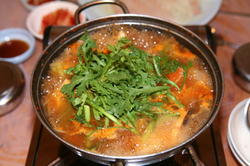 鱼骨炖汤甚是美味