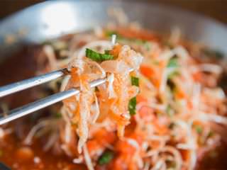 生鱼片可以在鱿鱼和扁口鱼中选择 ※本图为扁口鱼