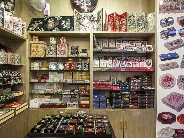 螺钿細工　置物 清時代螺鈿細工香合– 周信堂Syuusindou