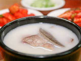 韩式牛肉汤“雪浓汤”