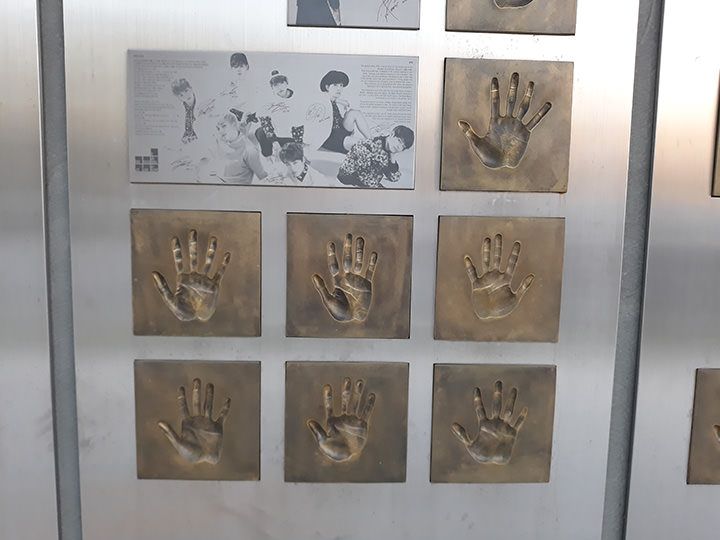 2018年1月“MUSIC STAR ZONE”里有防弹少年团(BTS)全员的手印