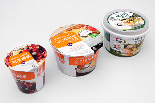 “无牌拉面奶酪口味”(CU)
1,000 韩元,380 kcal
浓郁的奶酪加上绝妙风味的一品泡面。