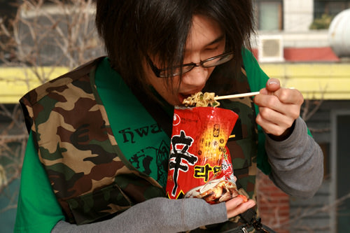 6. 完成。包装很热,小心烫手!