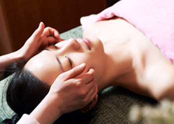 1.瘦脸淋巴按摩