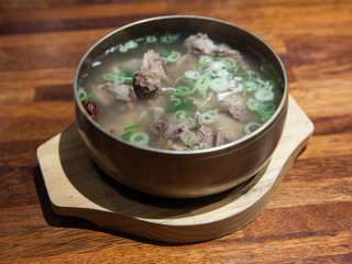 清澈的肉汤，排骨含量十足