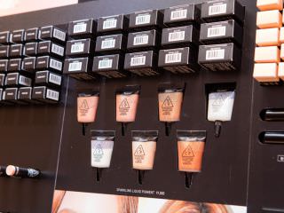 "3CE SPARKLING LIQUID PIGMENT”人气眼影