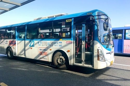 座席巴士(四列座席)