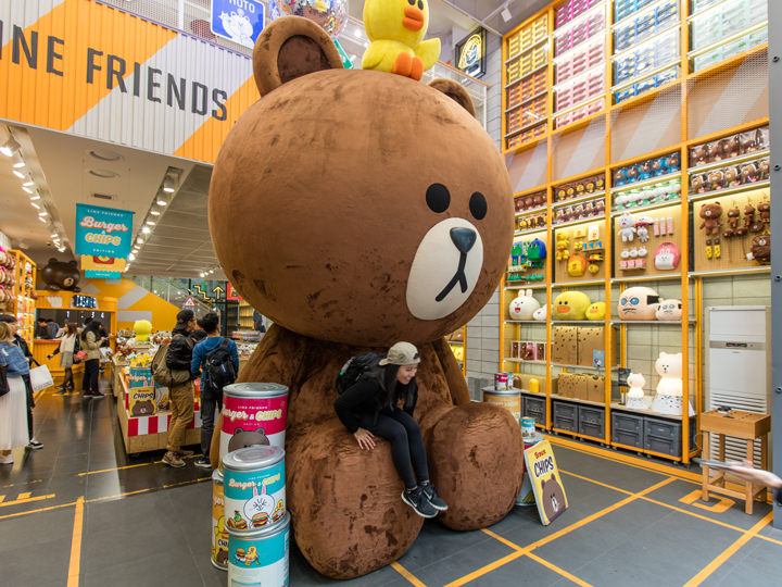 LINE FRIENDS STORE 明洞站店照片_韩国购物_韩国旅游网韩巢网 LINE FRIENDS STORE 明洞站店照片_韩国购物_韩国旅游网韩巢网