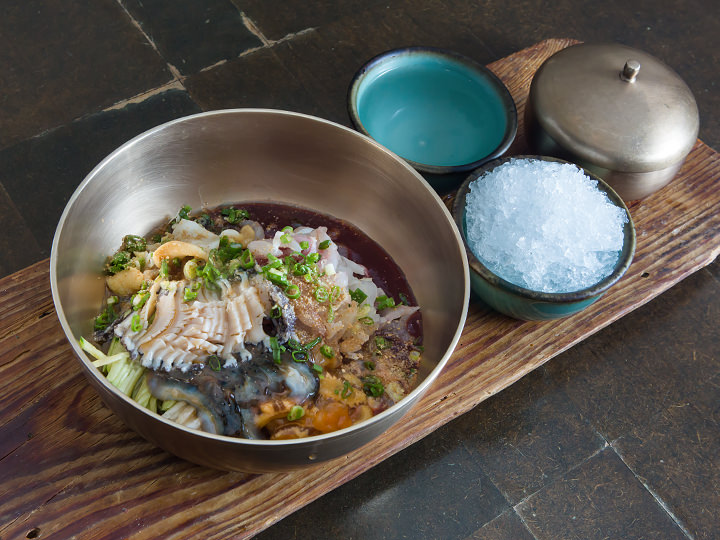 "名品水拌生鱼片拼盘"