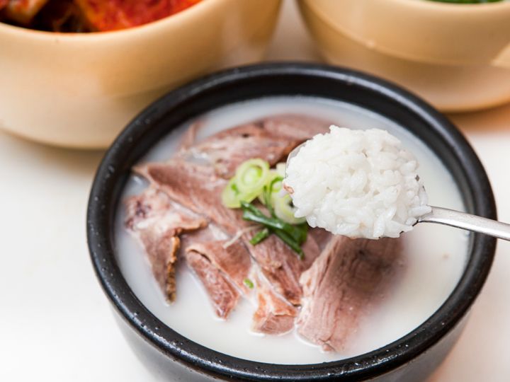 汤、肉、饭,美味在口中