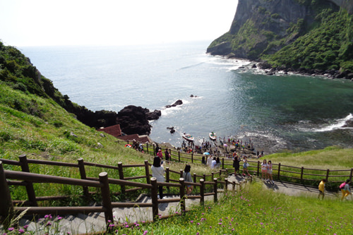 下山可以到达海女之家